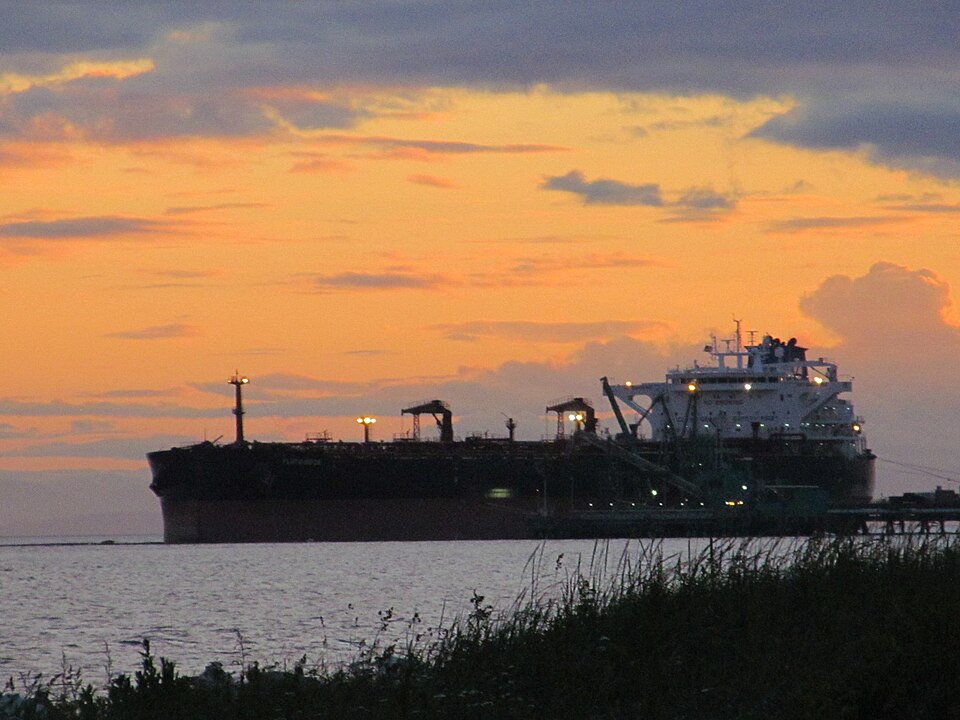 Take Action to Protect Southern Residents and the Salish Sea from More Oil Tanker Traffic